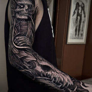 Homme Noir Blackwork tatouage sur Épaule #103236 | Artiste tatoueur Julian Moth