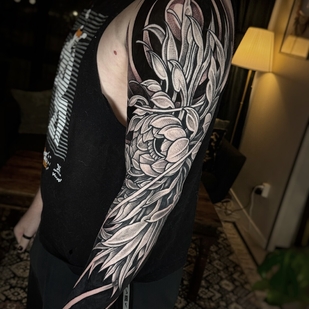 Homme Noir Blackwork tatouage sur Épaule #103251 | Artiste tatoueur Julian Moth