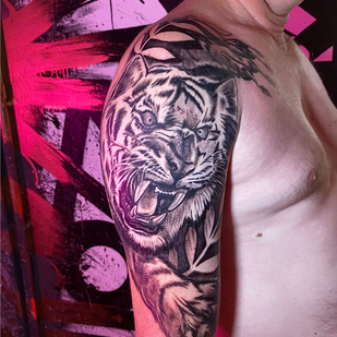 tatouage #104173 | Artiste tatoueur DEN OTChIChENKO