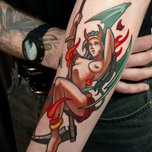 Homme Couleur Néo-traditionnel tatouage sur Avant-bras #104552 | Artiste tatoueur Rodion Raskolnikov
