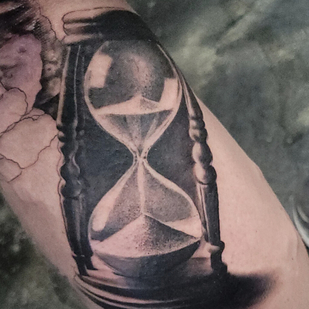 Noir et Gris Réalisme tatouage #104697 | Artiste tatoueur Justin Potter
