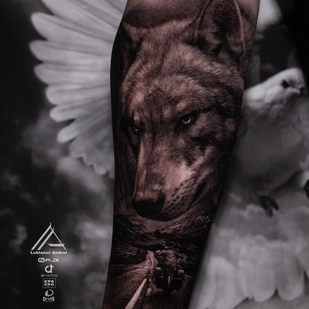 Noir et Gris  tatouage #91171 | Artiste tatoueur Andrey Lukyanov