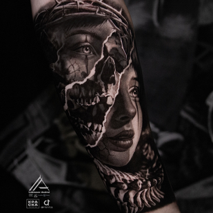 Noir et Gris  tatouage #91177 | Artiste tatoueur Andrey Lukyanov