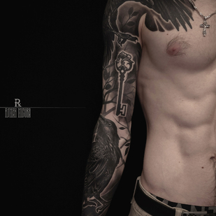 Homme  Graphique tatouage sur Manche #94095 | Artiste tatoueur ROMAN MIGURA