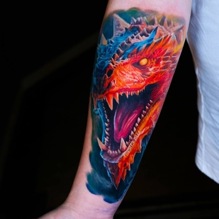 Homme Couleur Réalisme tatouage sur Avant-bras #94405 | Artiste tatoueur Kirill Antique