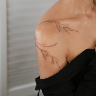 Fineline tatouage #103706 | Artiste tatoueur Anastasiya Kovyazina