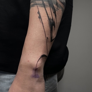 Homme Noir et Gris Abstrait tatouage #99375 | Artiste tatoueur Mary Nepostaeva