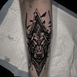 Homme Noir et Gris Géométrique tatouage sur Avant-bras #96451 | Artiste tatoueur Demunik Tattoo Artist Philippines