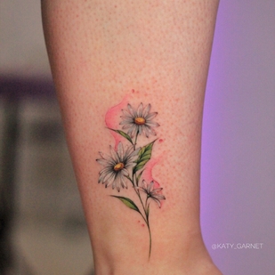 Femme Couleur Aquarelle tatouage sur Tibia #99800 | Artiste tatoueur Ekaterina Garnet / Katy Garnet