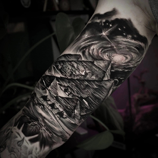 Noir et Gris Réalisme tatouage #94957 | Artiste tatoueur Anna Karenina