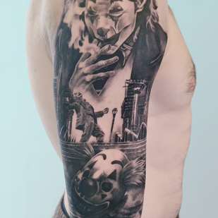 Homme Noir et Gris Réalisme tatouage sur Épaule #96245 | Artiste tatoueur Vladimir Kovalevskiy