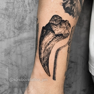 Homme Noir Graphique tatouage sur Avant-bras #95527 | Artiste tatoueur Elena Korobova