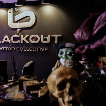 BLACKOUT TATTOO COLLECTIVE — il cuore della cultura dei tatuaggi a San Pietroburgo