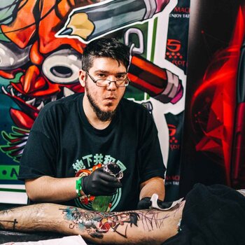Tatuatore Uncl Paul Knows