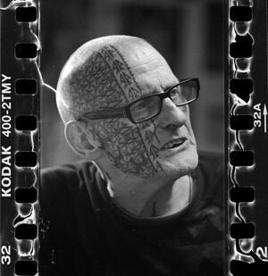 Fuori dal filo: una storia fotografica di Jamie Goldberg