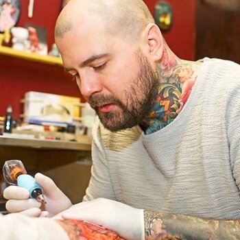 Tatuatore Josh Payne