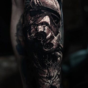 Tatuatore Dom Brown