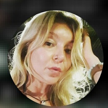 Tatuatore Linara Rustemovna Bodurova