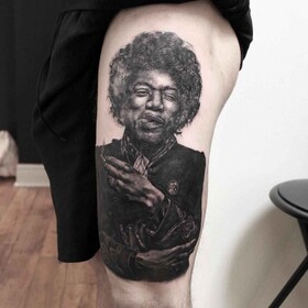 Artista di tatuaggi Anthony Jenkins
