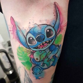 Tatuaggio a watercolor disegnato da Josie Sexton