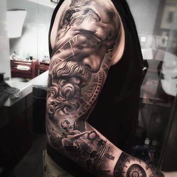 Tatuaggio realistico nero e grigio di Ezequiel Samuraii