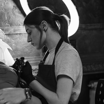 Tatuatore Yuliya Dunkel