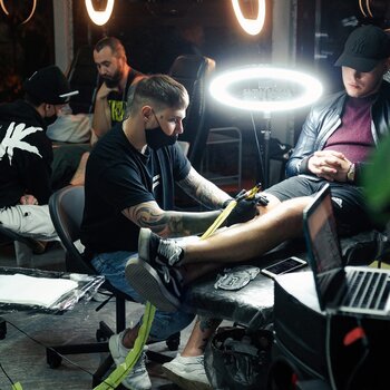 Tatuatore Maks @meow.tattooer