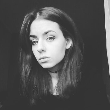 Tatuatore Kseniya Antonova
