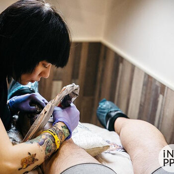 Tatuatore Yuliya Shtilman