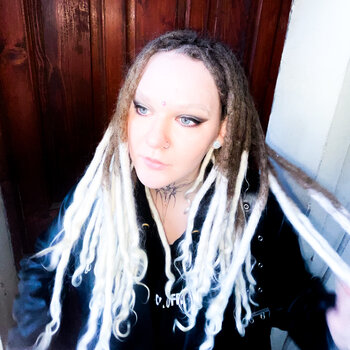 Tatuatore Mariya Loshkareva