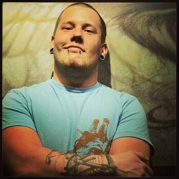 Tatuatore Russell Van Schaick