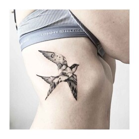 Tatuaggi luminosi da Vlada Shevchenko