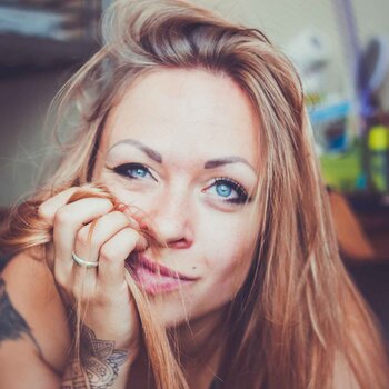 Tatuatore Kateryna Zelenska