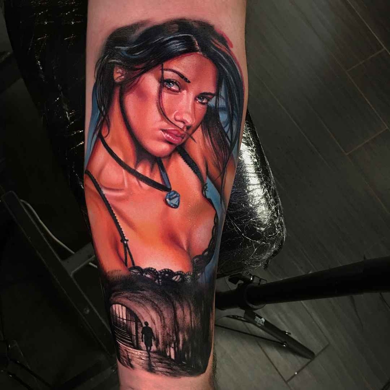 Tattoo artista Sergey Shanko autore di un ritratto realistico a colori | Russia