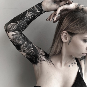 Espressione e stile nei tatuaggi di Natalie Nox