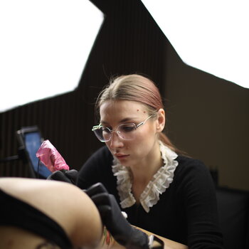 Tatuatore Anastasiia Kravets