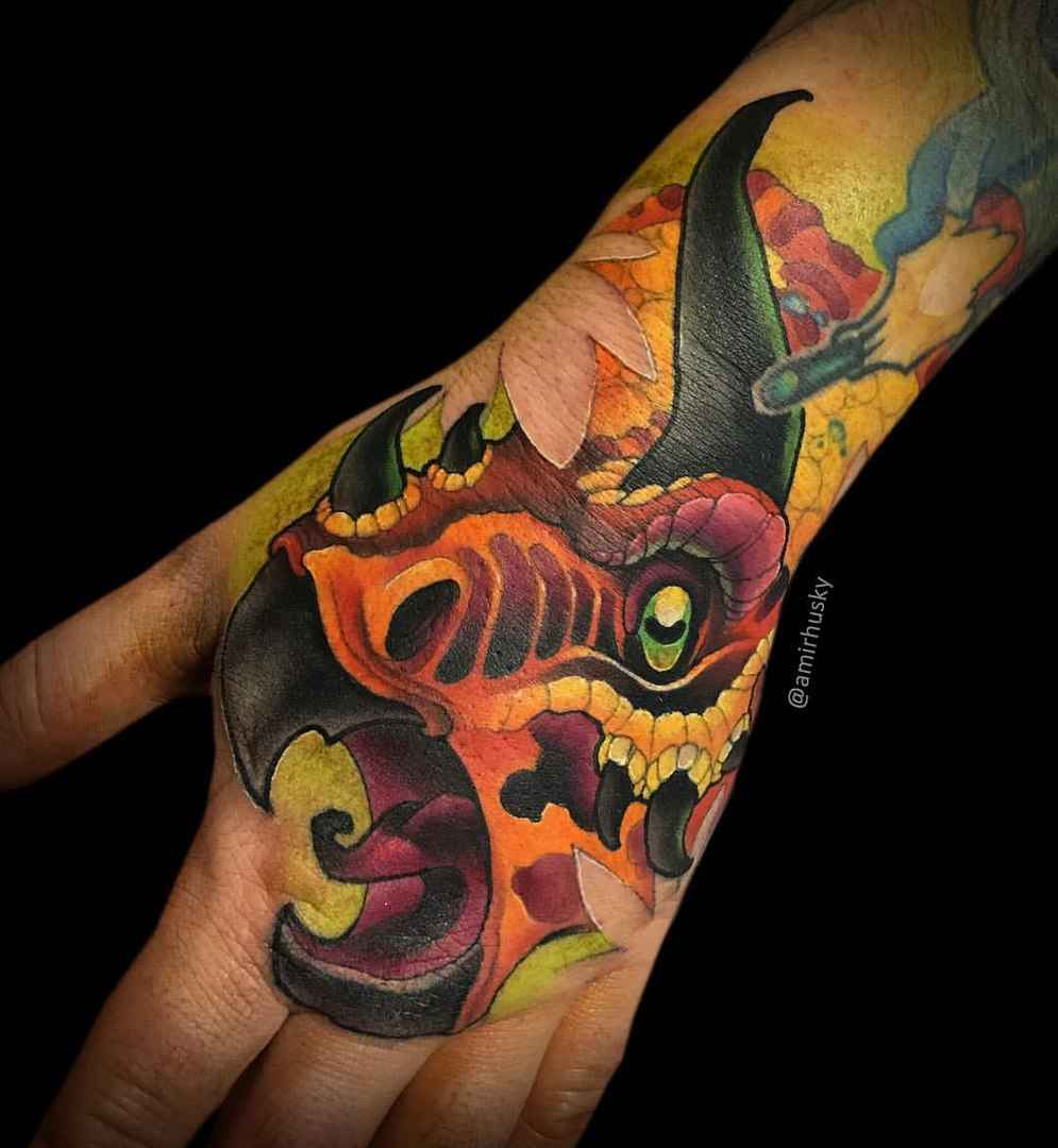 Artista di tatuaggi Amir Husky - tatuaggi a colori, scuola nuova | Kazan, Mosca, Russia