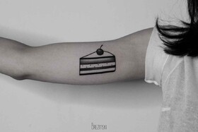 Artista di tatuaggi Ilya Brezinski
