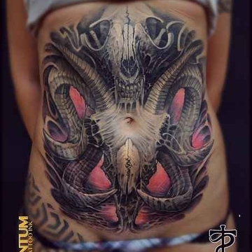 Artista di tatuaggi Alexandr Litvinov