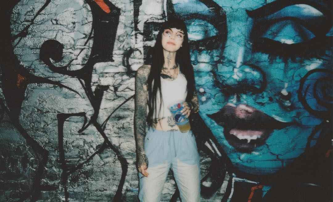 Artista del tatuaggio, modello e star della televisione Grace Neutral | Regno Unito