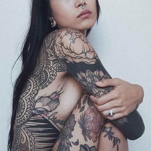 🔥 Foto hot, portfolio modelle  #20020 Modello di tatuaggi Anh Wisle