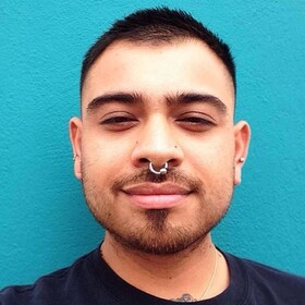 Artista di tatuaggi Roberto Euán