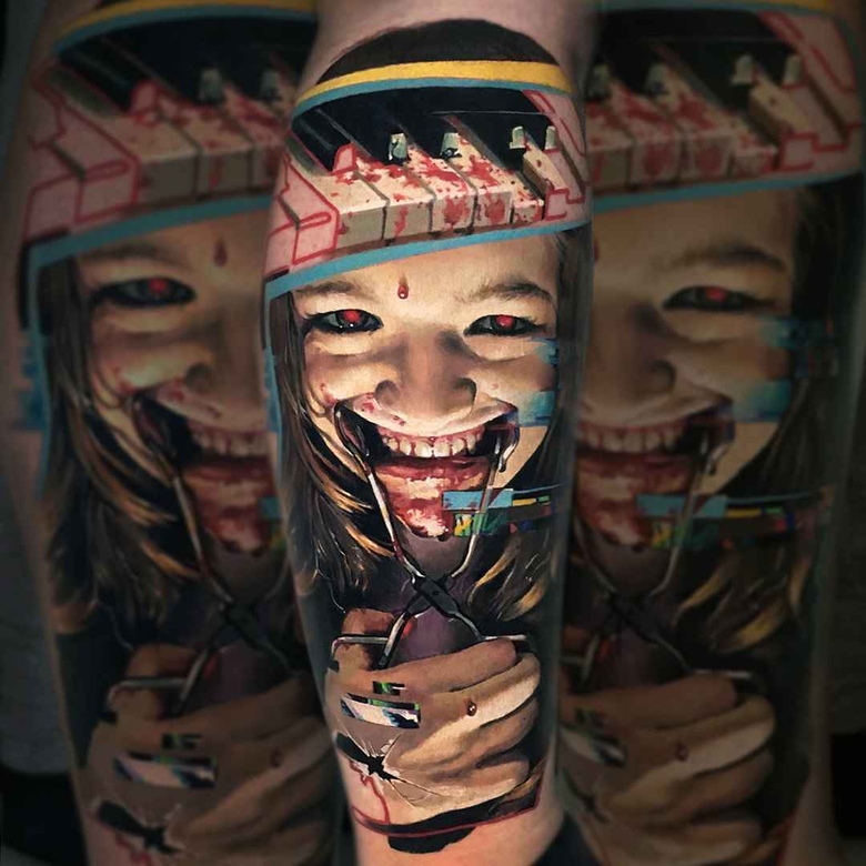 Artista di tatuaggi Valentina Ryabova tatuaggio a colori realistico, realismo, orrore, ritratto