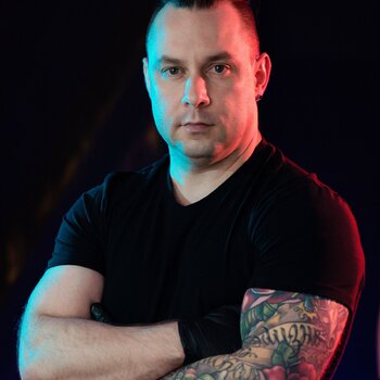 Tatuatore Aleksey Ulyanov