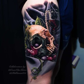 Artista di tatuaggi Evan Olin