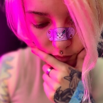 Tatuatore Stasya MINTFOX