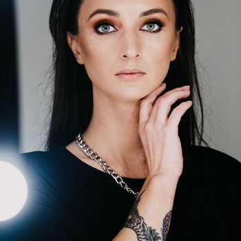 Tatuatore Polina Zabrodina Liod INK