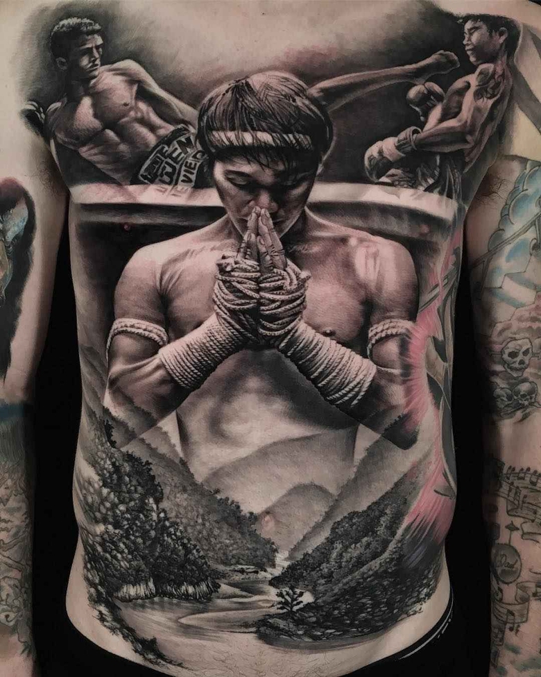 Realismo dei tatuaggi maestro Matt Jordan