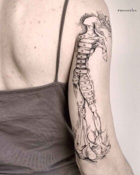 Rosa Selva linework tatuaggio