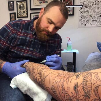 Tatuatore Dima Inmirrioi